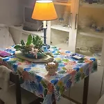 בית אירוח Cagliari, *