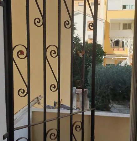 民宿 Cagliari, *